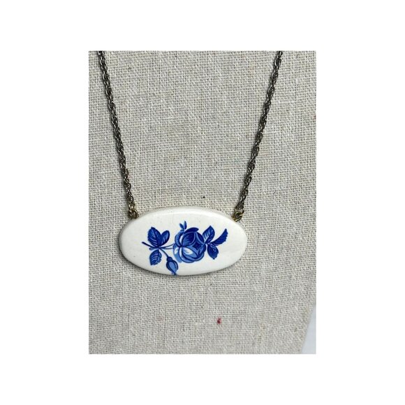 Vintage Blue Rose Ceramic Pendant Necklace With Chain Timeless Jewelry READ - Picture 2 of 6